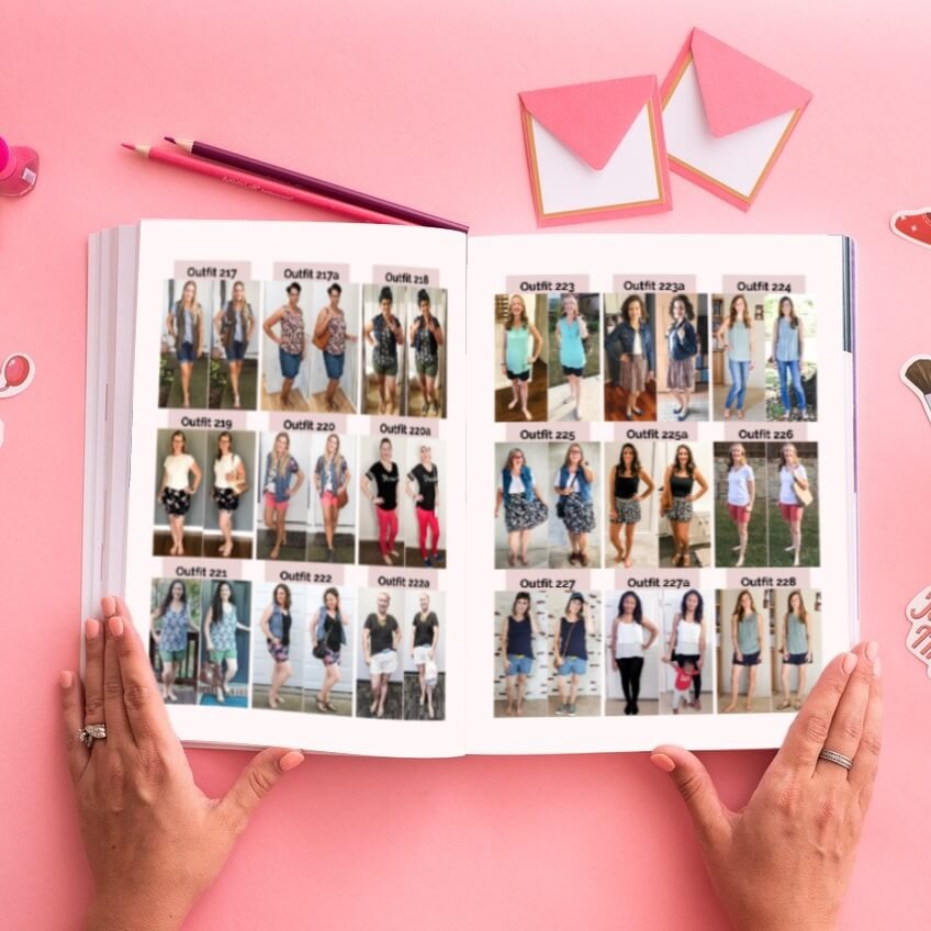 The Women's Essentials Collection 4th Edition - Casual Capsule Wardrobe Cute and Comfy Stylish Outfit Ideas for Moms