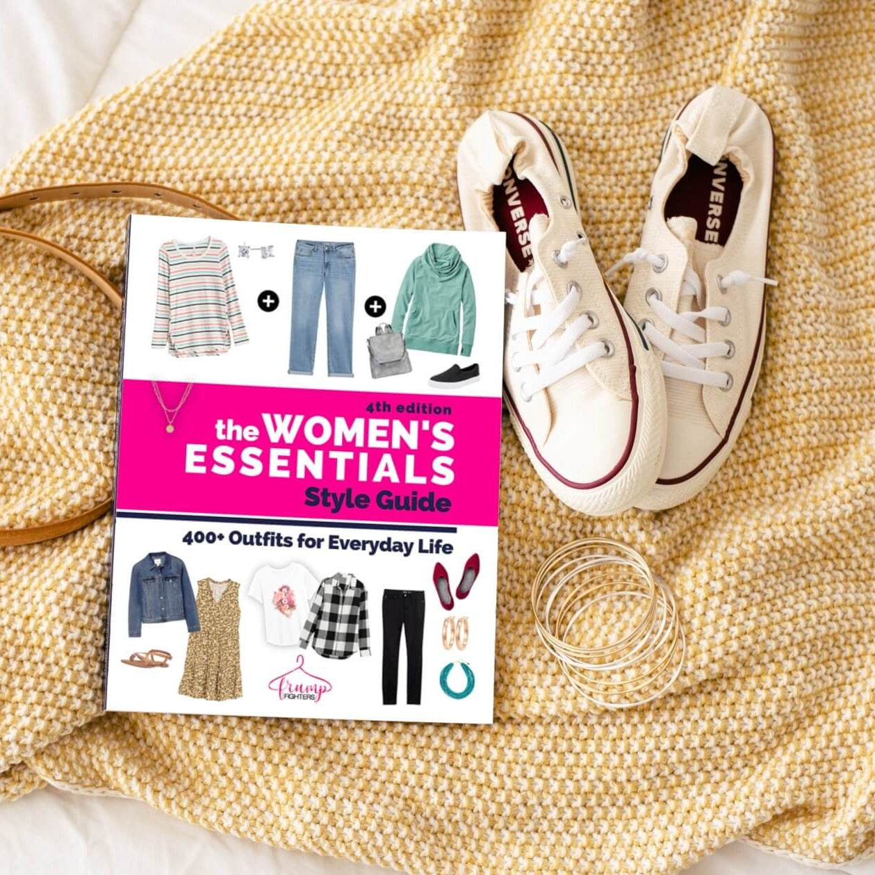 The Women's Essentials Collection 4th Edition - Casual Capsule Wardrobe Cute and Comfy Stylish Outfit Ideas for Moms